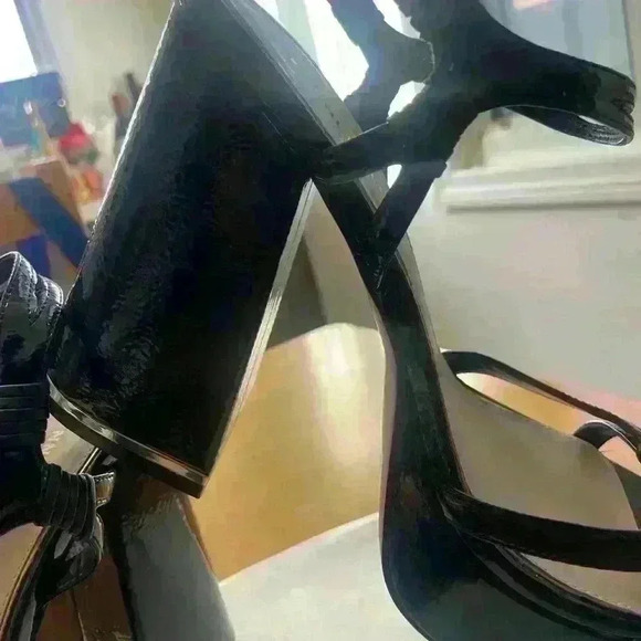 Kenneth Cole - Dahlia Block Heel Platforms / Size 9.5 - Picture 4 of 10